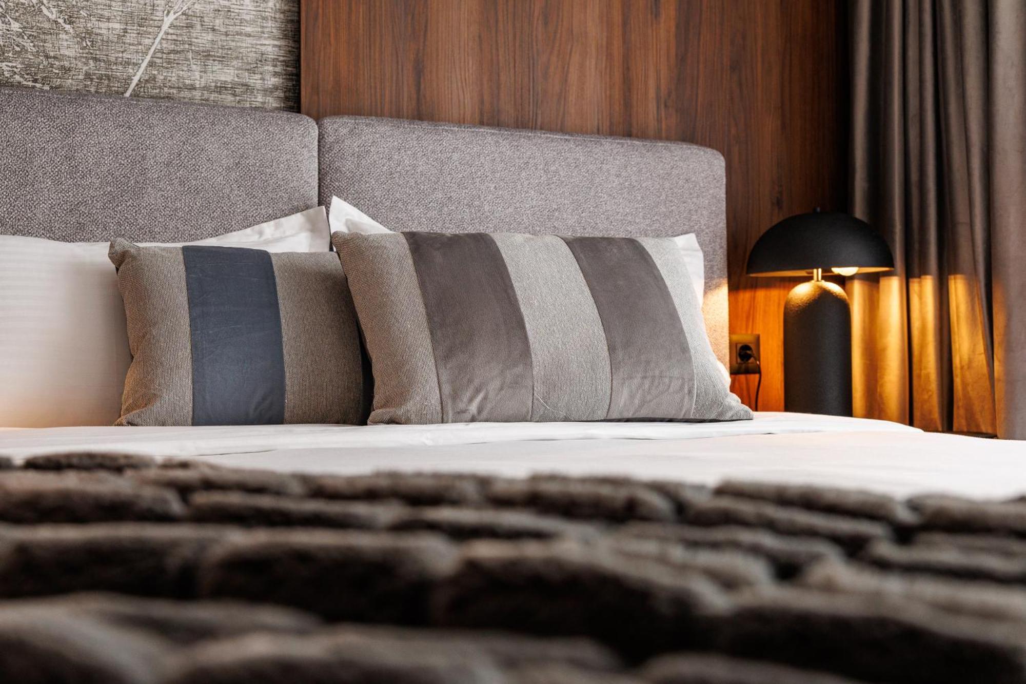 בראשוב Mandala Designer Apartments With Free Private Parking, Near Mall Coresi מראה חיצוני תמונה